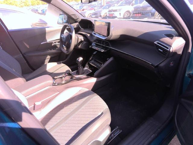 Peugeot 2008 Allure 1.2L 3-cylinder Gasoline (100 hp) S&S, 6-speed manual 