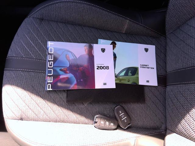 Peugeot 2008 Allure 1.2L 3-cylinder Gasoline (100 hp) S&S, 6-speed manual 