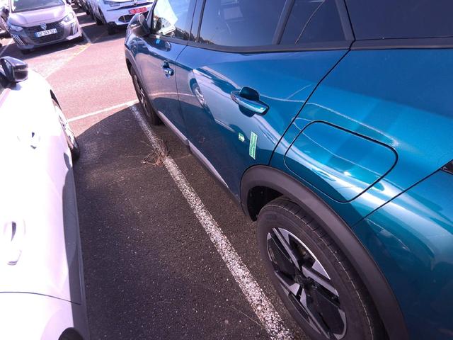 Peugeot 2008 Allure 1.2L 3-cylinder Gasoline (100 hp) S&S, 6-speed manual 