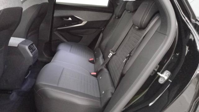Peugeot 3008 Allure Hybrid 136 (e-DCS6) 