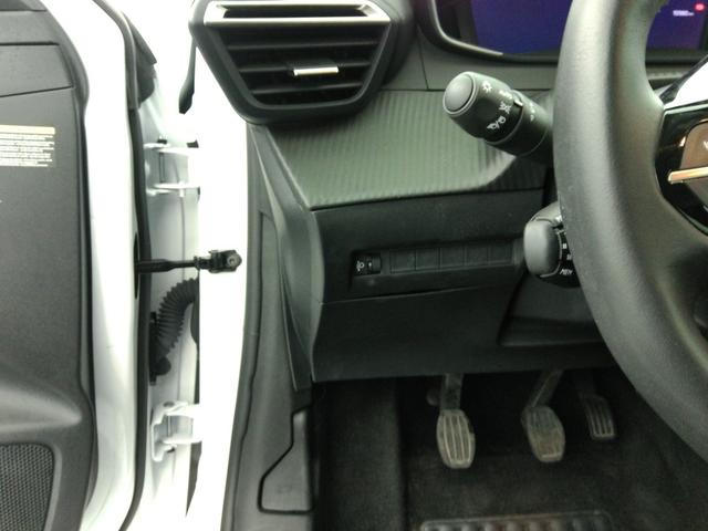 Peugeot 208 Allure 1.2L 100 hp S&S (gasoline) 