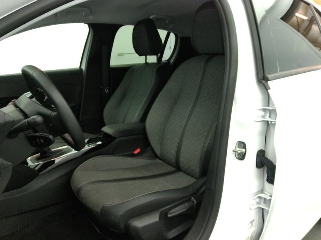 Peugeot 208 Allure 1.2L 100 hp S&S (gasoline) 