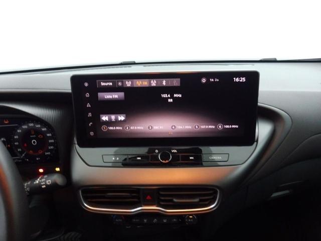 Nissan Juke N-Connecta 1.0L DIG-T 114 hp (turbo gasoline) 