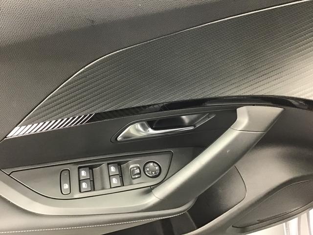 Peugeot 2008 Allure 1.2 Gasoline 102hp 