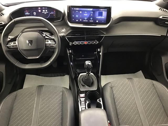 Peugeot 2008 Allure 1.2 Gasoline 102hp 