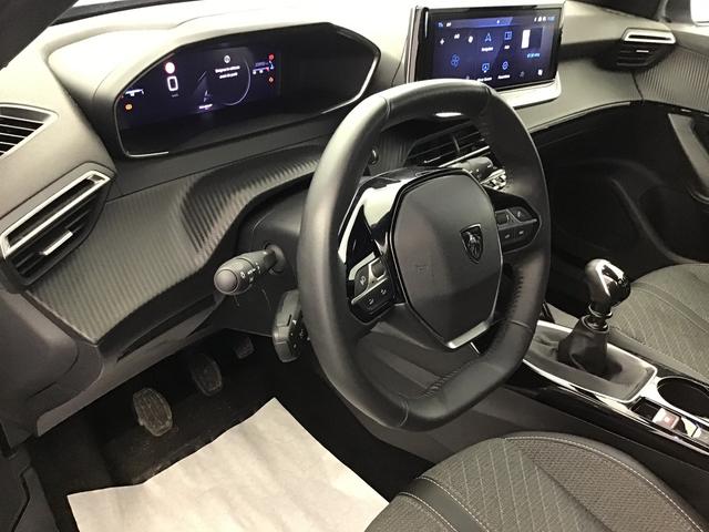 Peugeot 2008 Allure 1.2 Gasoline 102hp 