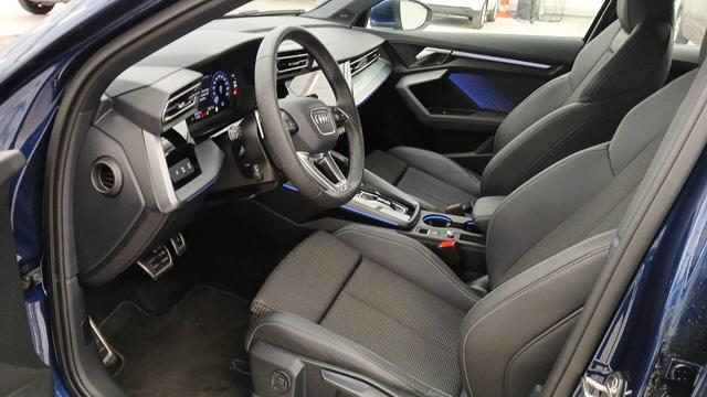 Audi A3 Sportback S line 2.0L TDI 150 hp tronic (7-speed) 