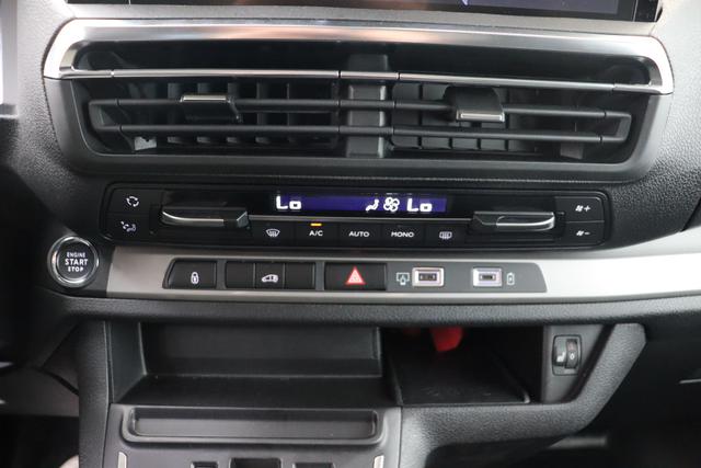 Citro&euml;n Jumpy Kastenwagen Maat XL 75 kWh 136 hp 