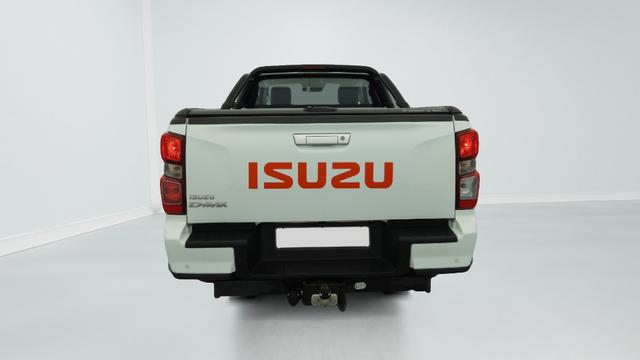 Isuzu 