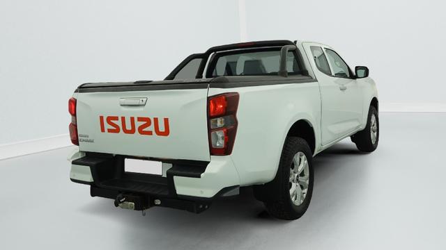 Isuzu 