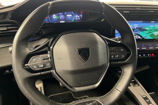 Peugeot 408 PHEV 225 e-EAT8 GT 