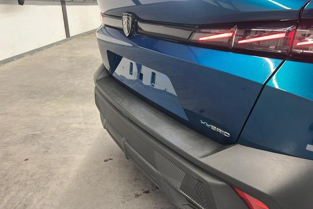 Peugeot 408 PHEV 225 e-EAT8 GT 