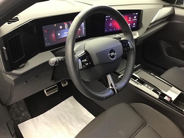 Opel Astra GS 1.2 GASOLINE 130hp 