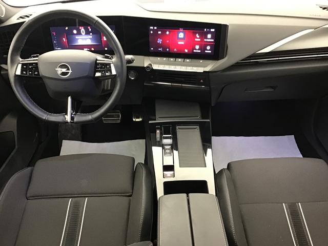 Opel Astra GS 1.2 GASOLINE 130hp 