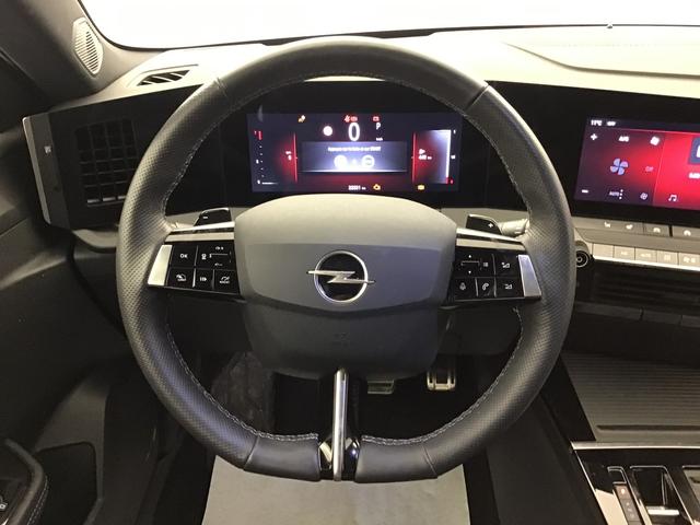 Opel Astra GS 1.2 GASOLINE 130hp 