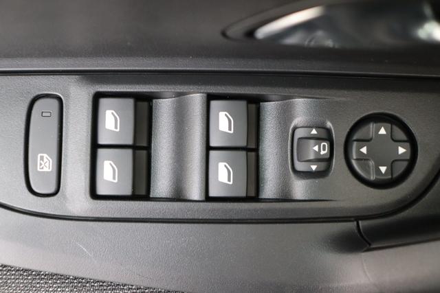 Peugeot 2008 Style 1.2 Turbo 100 hp Man. 6 