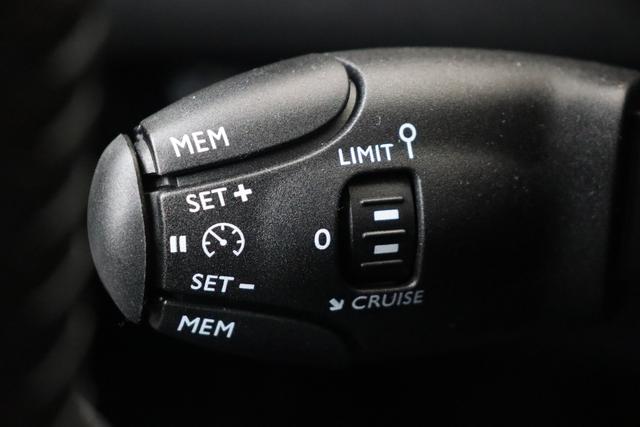 Peugeot 2008 Style 1.2 Turbo 100 hp Man. 6 