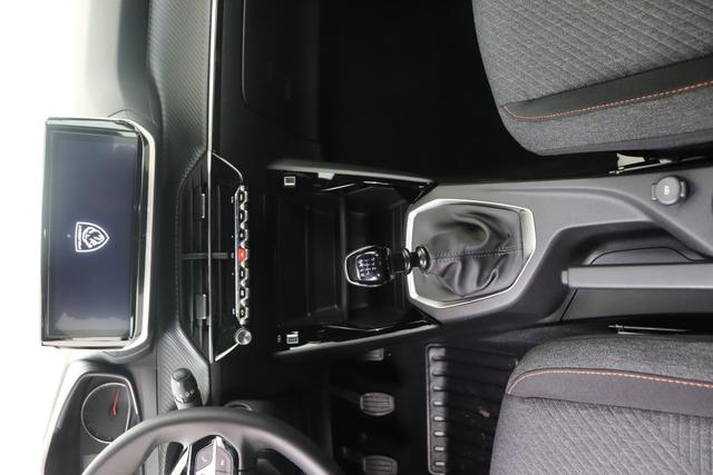 Peugeot 2008 Style 1.2 Turbo 100 hp Man. 6 