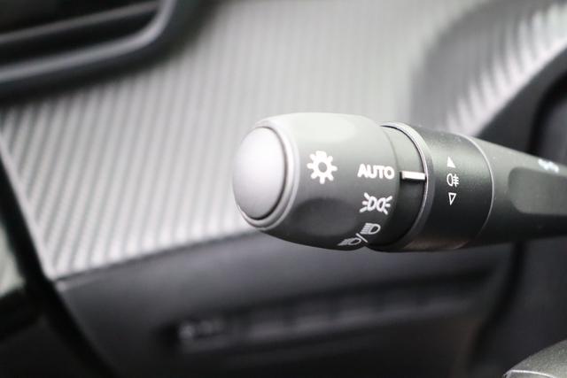 Peugeot 2008 Style 1.2 Turbo 100 hp Man. 6 