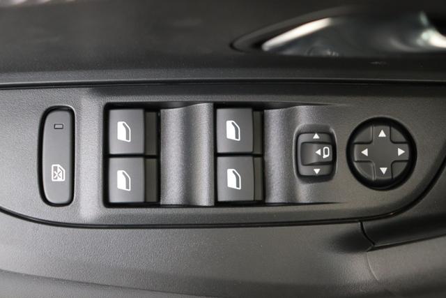 Peugeot 2008 Allure Hybrid 145 hp e-DSC6 