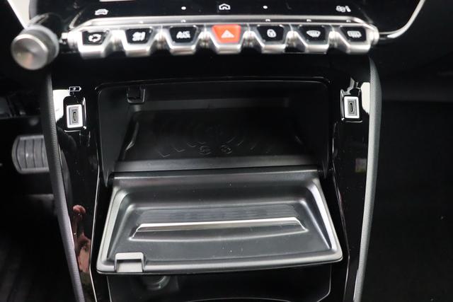 Peugeot 2008 Allure Hybrid 145 hp e-DSC6 