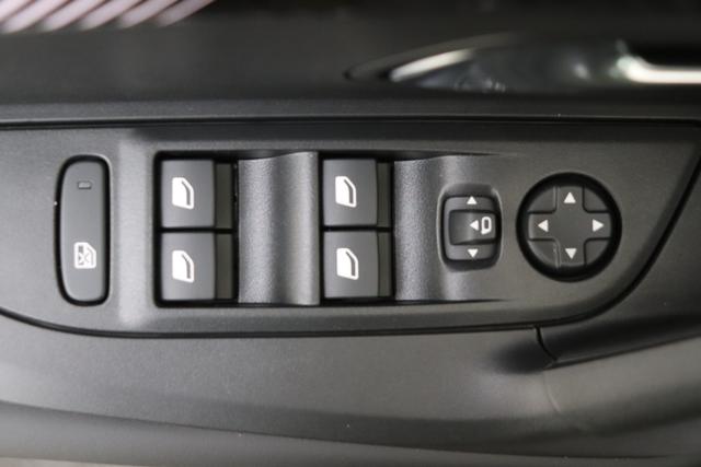 Peugeot 2008 Allure Hybrid 145 hp e-DSC6 