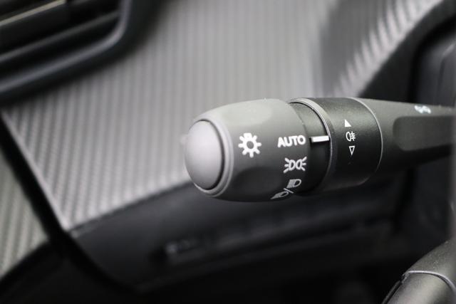 Peugeot 2008 Allure 1.2 Turbo 100 hp Man. 6 