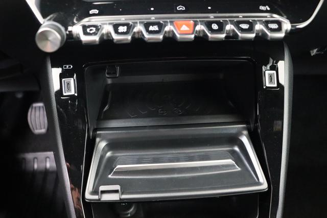 Peugeot 2008 Allure 1.2 Turbo 100 hp Man. 6 