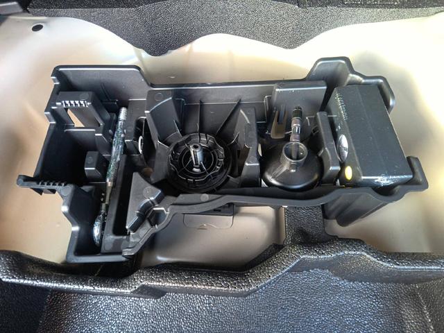 Peugeot 2008 Allure 1.2L (1199cc) Gasoline 100hp S&S, 6-speed manual 