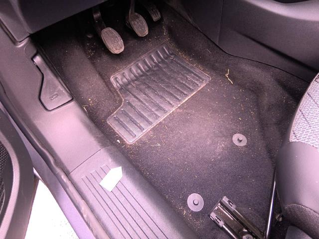 Peugeot 2008 Allure 1.2L 100hp S&S (6-speed manual) 