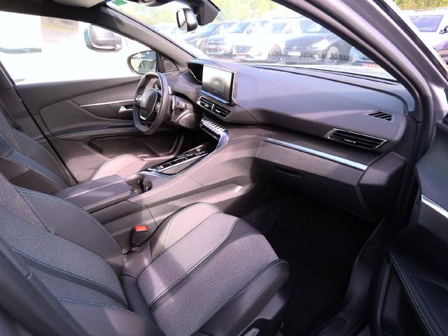 Peugeot 5008 Allure Pack 1.2L Hybrid (136 hp) e-DCS6 