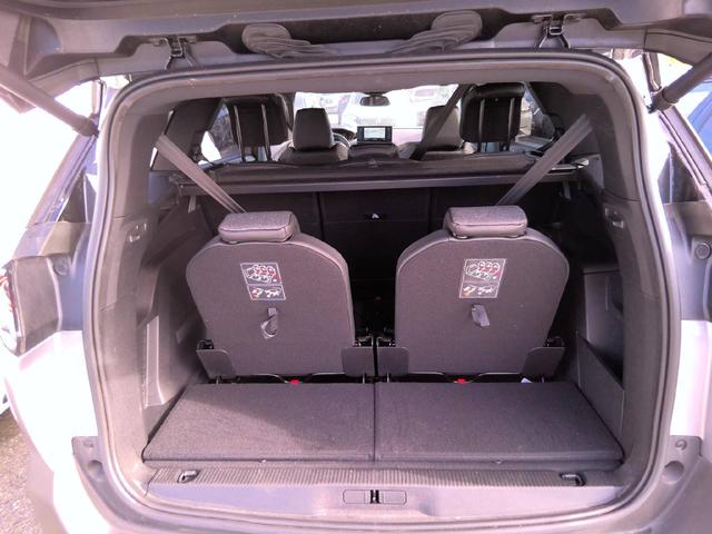 Peugeot 5008 Allure Pack 1.2L Hybrid (136 hp) e-DCS6 