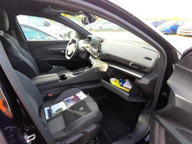 Peugeot 5008 Allure Pack Hybrid 136 e-DCS6 