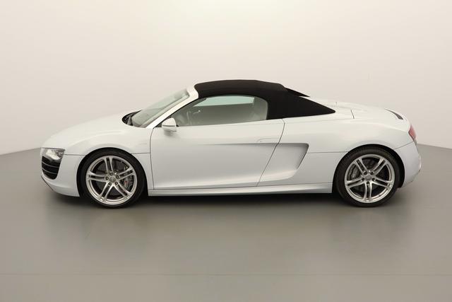 Audi R8 Spyder 