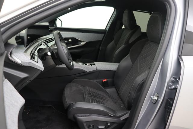 Peugeot 5008 GT Hybrid 145 e-DSC6 