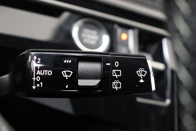 Peugeot 5008 GT Hybrid 145 e-DSC6 