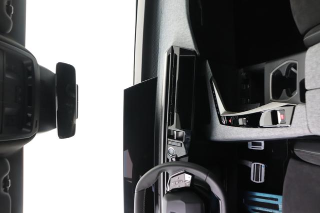 Peugeot 5008 GT Hybrid 145 e-DSC6 