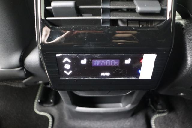 Peugeot 5008 GT Hybrid 145 e-DSC6 