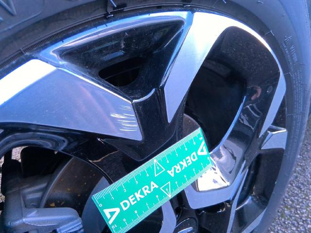 Citro&euml;n C5 Aircross Max Hybrid 145 e-DCS6 (1.2L 3-cylinder) 