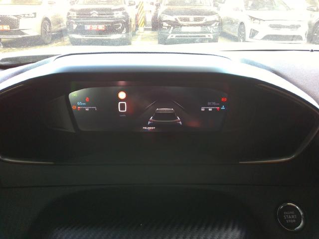 Peugeot 2008 Allure 1.2L (1199cc) Gasoline 100hp S&S, 6-speed manual 