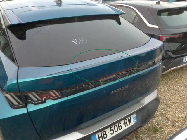 Peugeot 3008 Allure Hybrid 136 e-DCS6 (1.2L) 