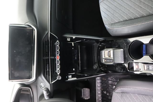Peugeot 2008 Allure Hybrid 145 hp e-DSC6 