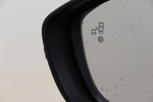 Peugeot 2008 Allure Hybrid 145 hp e-DSC6 