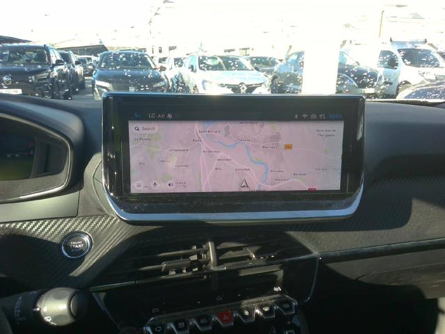 Peugeot 2008 Allure Hybrid 145 (e-DCS6) 