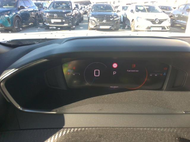 Peugeot 2008 Allure Hybrid 145 (e-DCS6) 