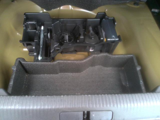 Peugeot 2008 Allure Hybrid 145 (1.2L) e-DCS6 