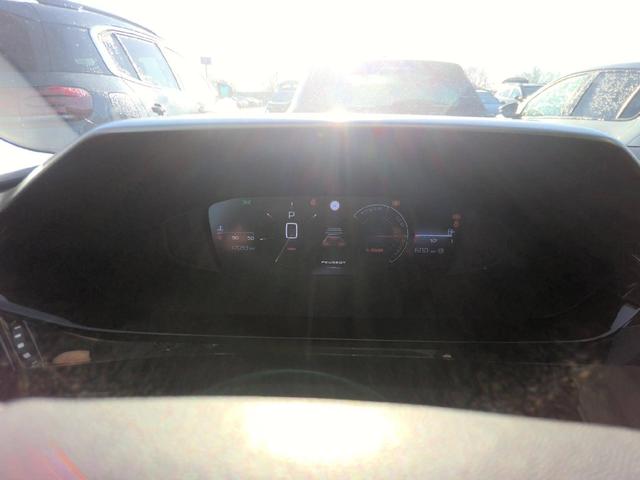 Peugeot 408 Allure 1.2L Hybrid 136 (e-DCS6) 