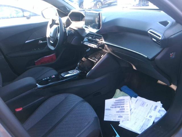 Peugeot 2008 Allure Hybrid 145 (1.2L) e-DCS6 