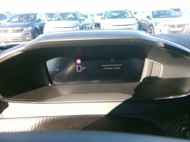 Peugeot 2008 Allure Hybrid 145 (1.2L) e-DCS6 