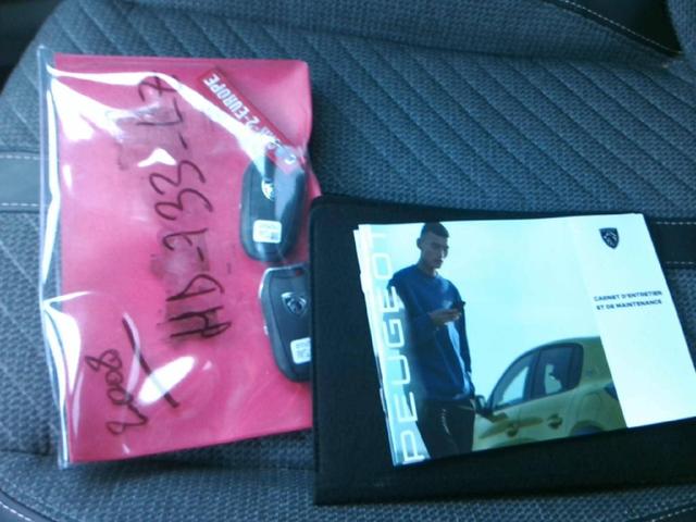 Peugeot 2008 Allure Hybrid 145 (1.2L) e-DCS6 